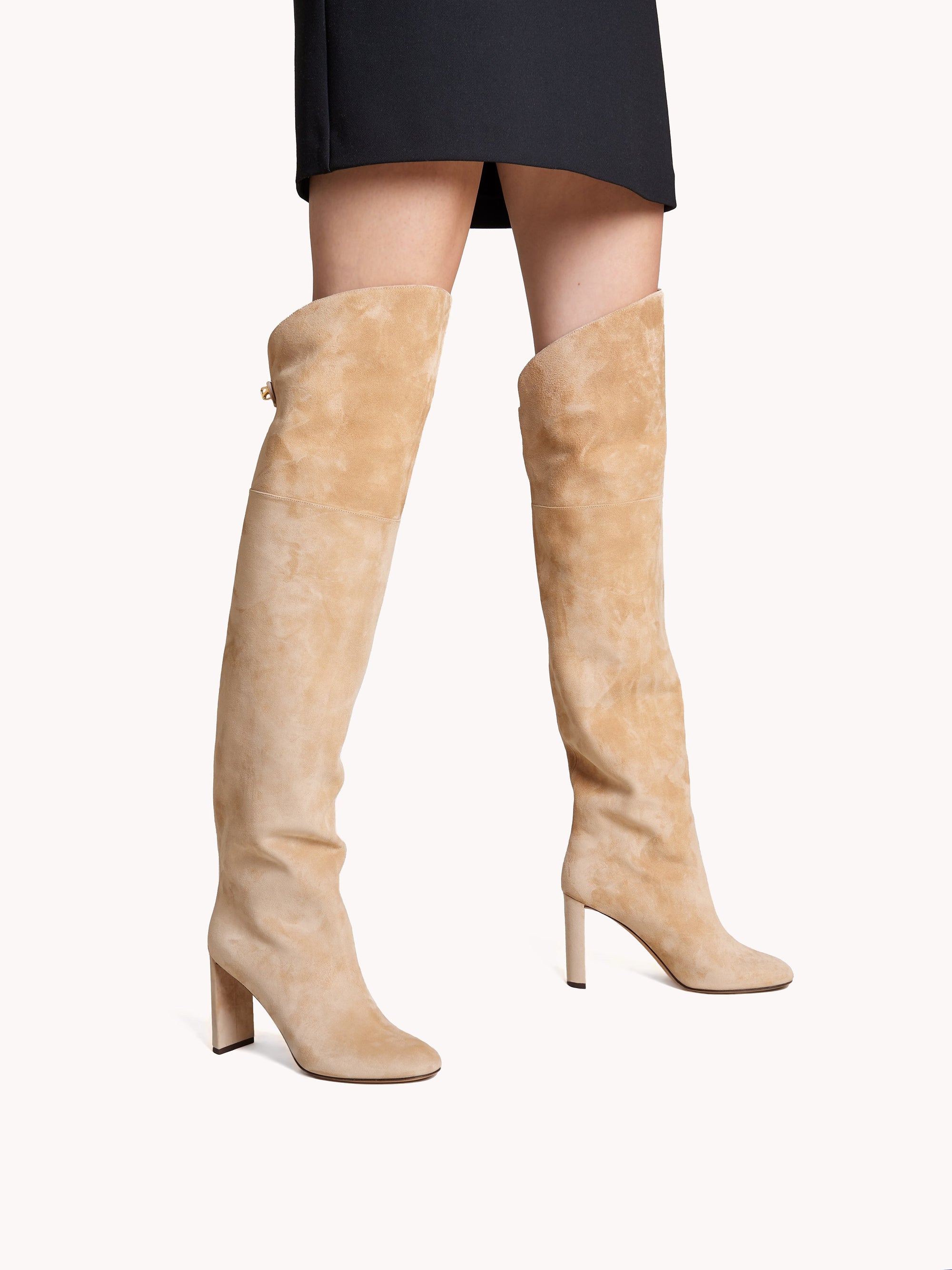 6qty DÉJÀ VU 490€ / Cuissardes Marylin 90 en cuir suédé - Beige