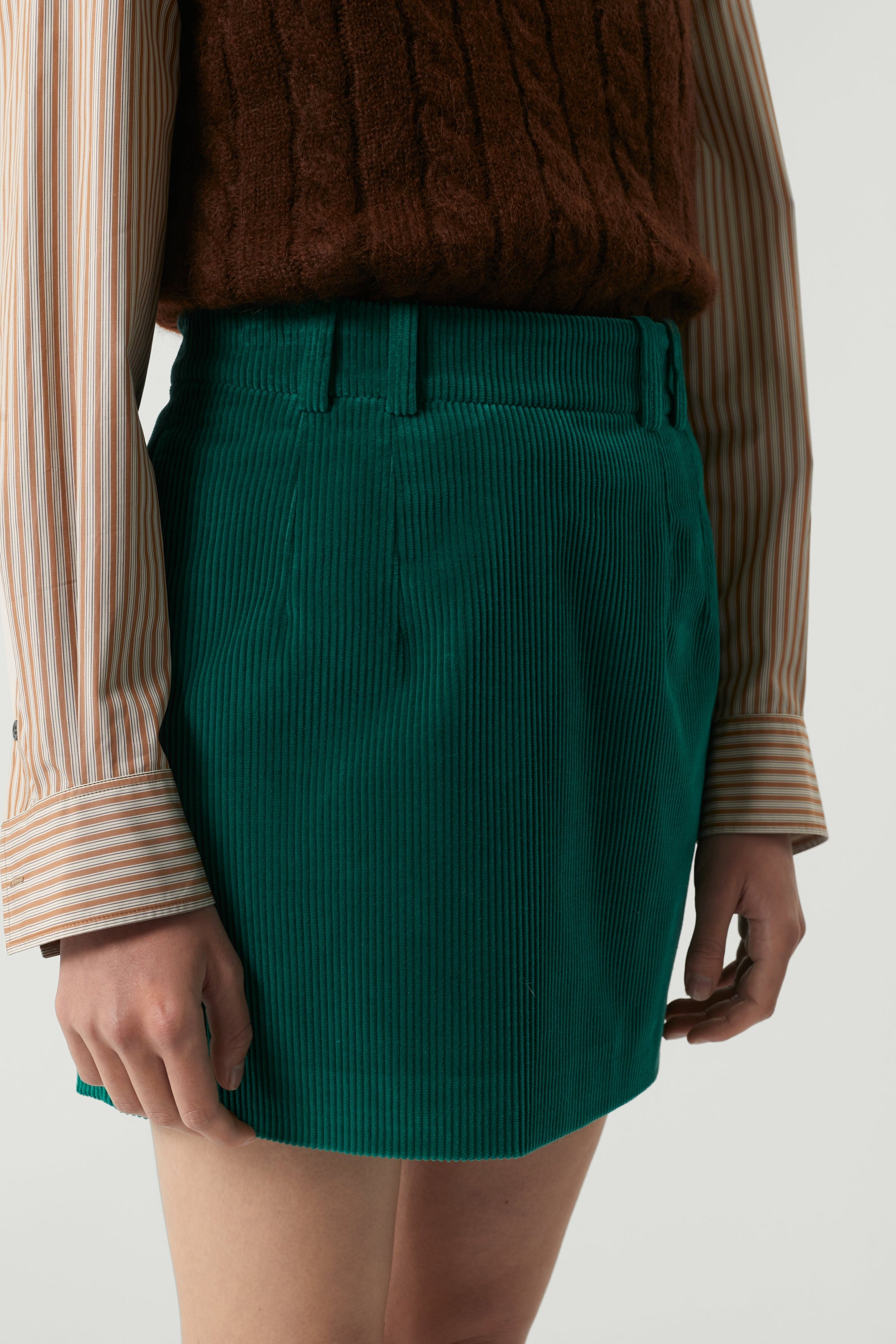 47 / DJV 45€ 76-9 / ST12%   JUPE GRIMM