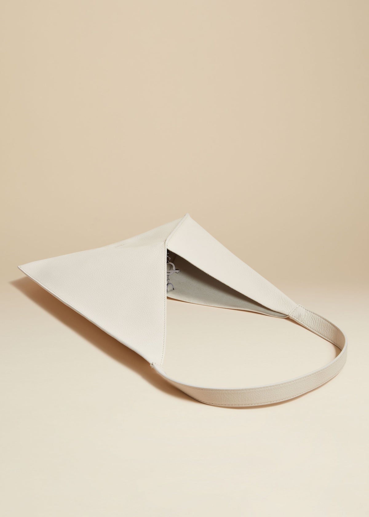 Off White The Small Sara Tote In Off-White Pebbled Leather - Off White