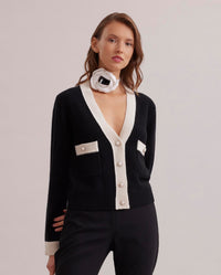 Black / Cardigan Script