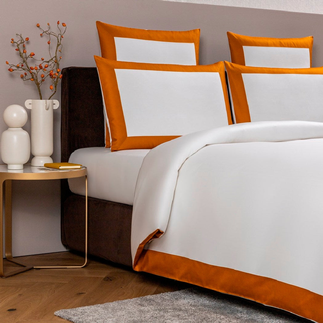 Bold 4-piece cotton duvet cover set - Milk & Dark Orange
