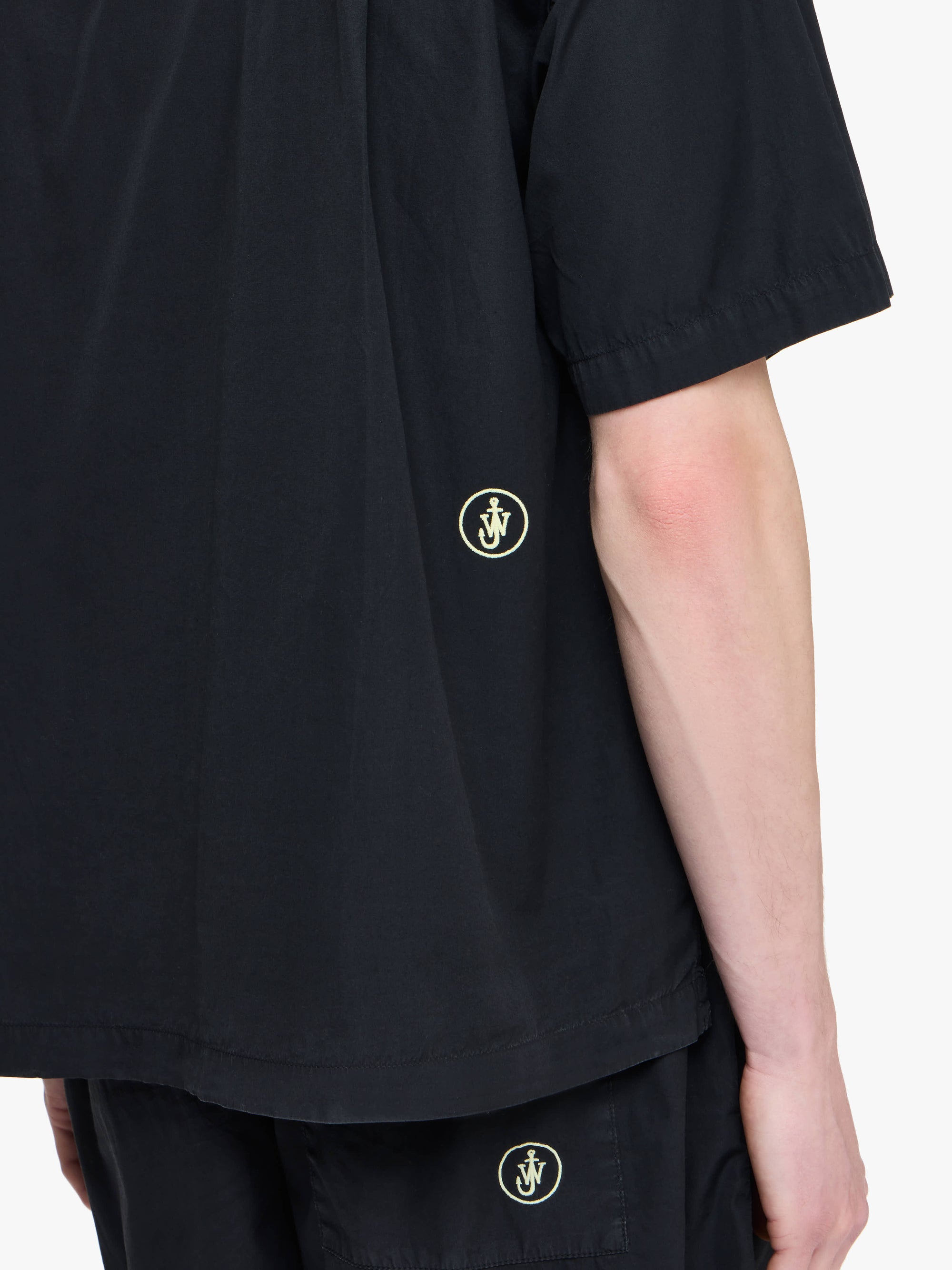 Chemise À Manches Courtes Avec Broderies Contrastées - Washed Black