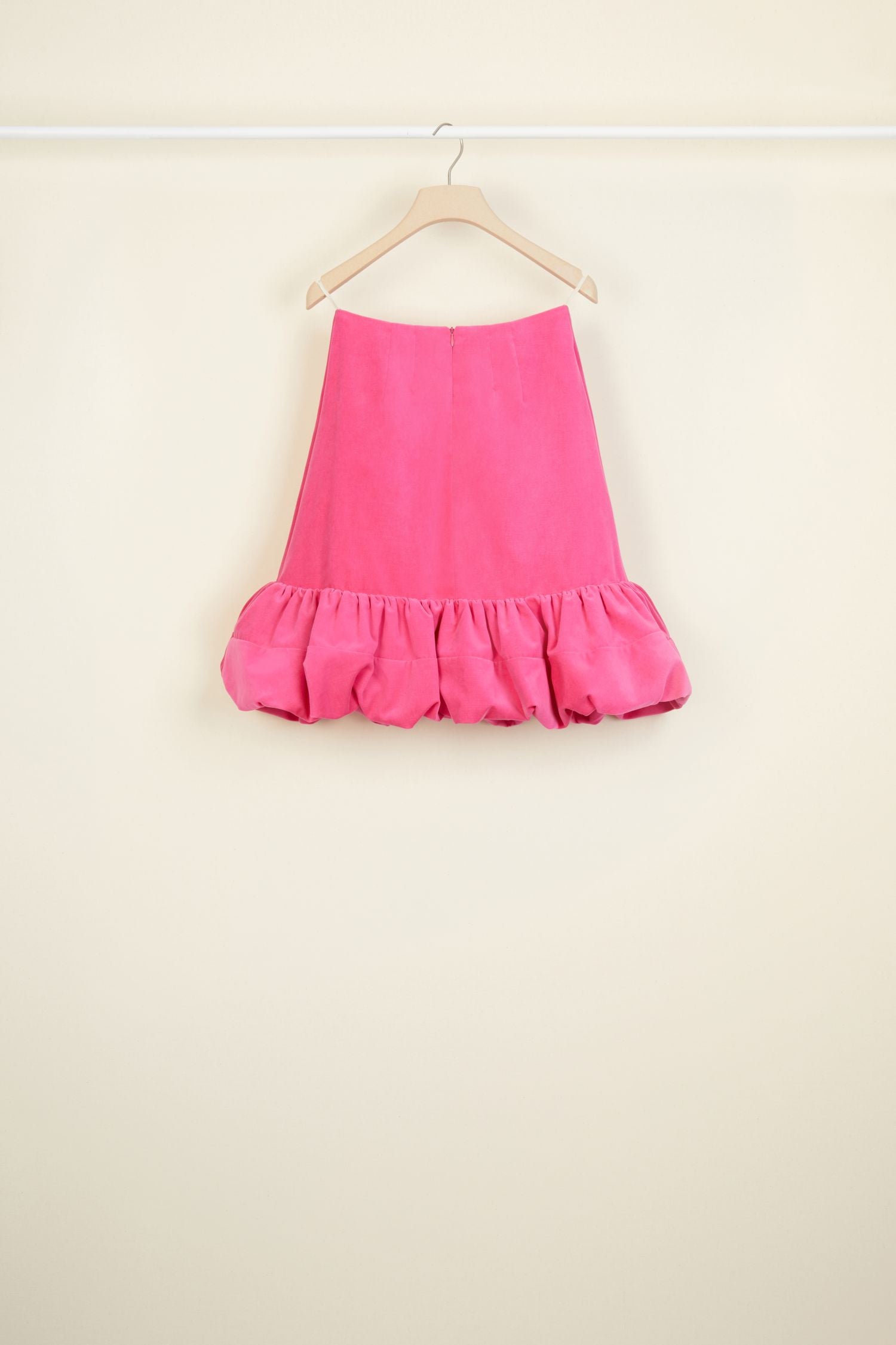 Voluminous hem skirt in velvet - Raspberry