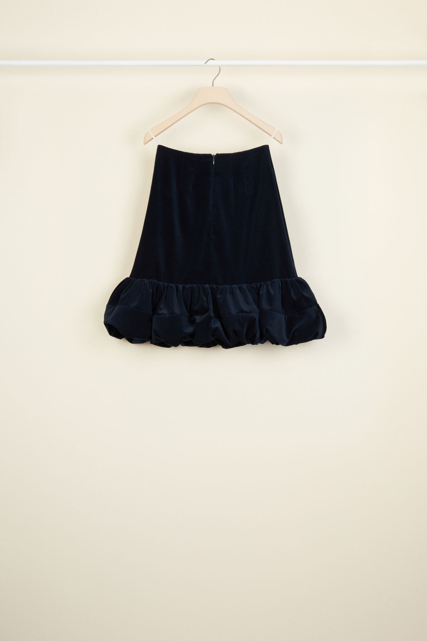 Velvet skirt with voluminous hem - Storm