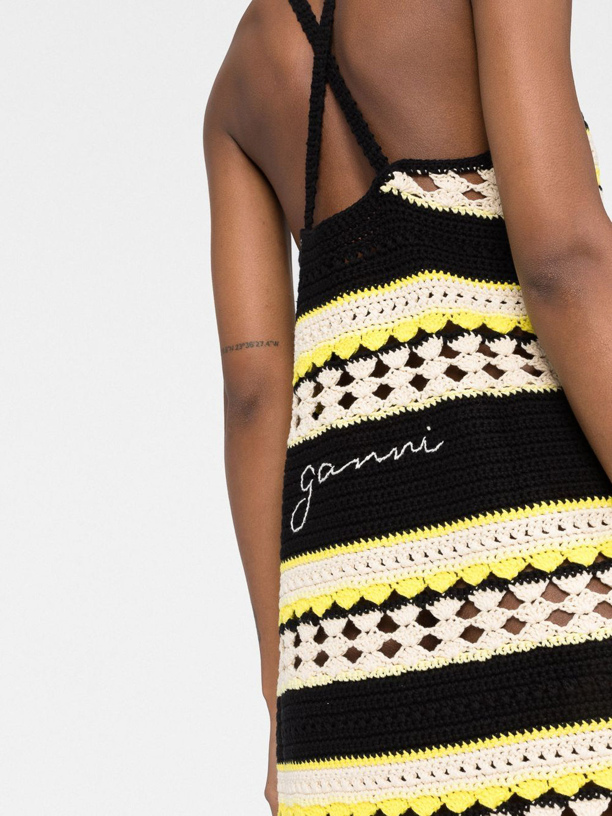 Robe courte en crochet - Golden Kiwi