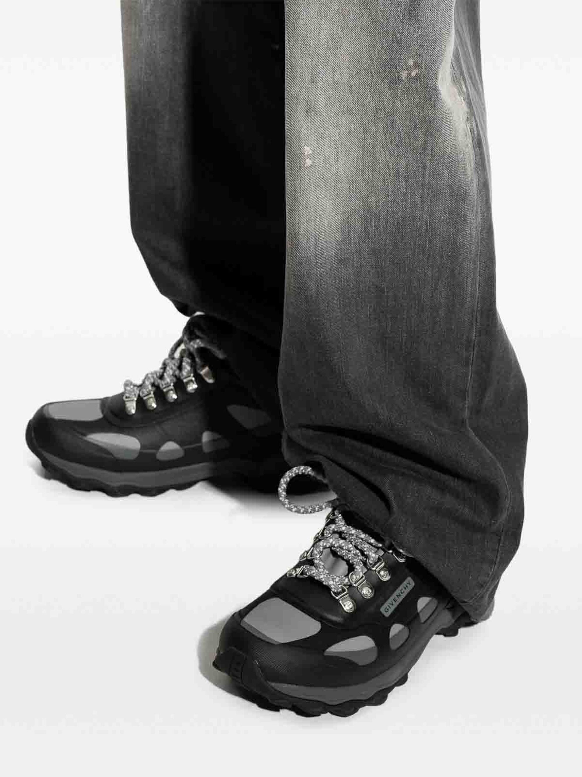 BOGS LOW LACE-UP HIKING BOOT