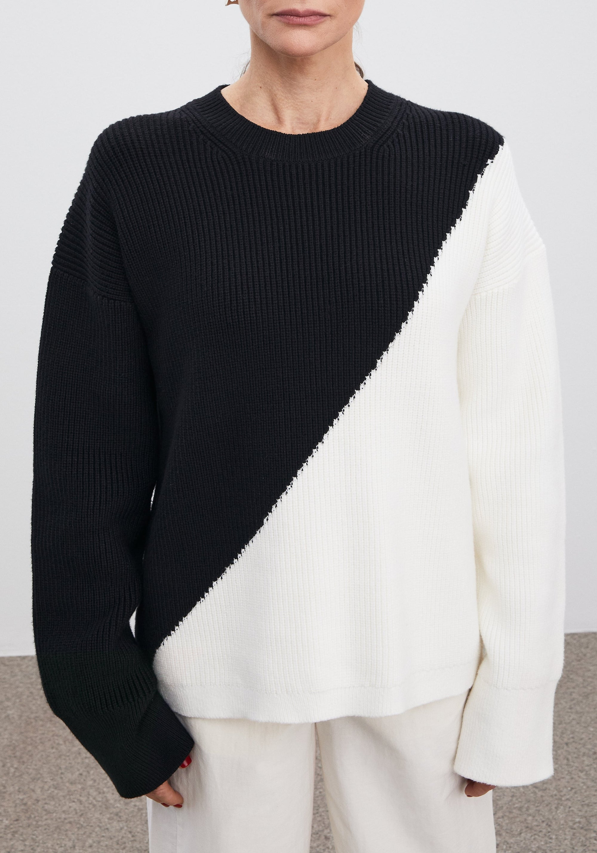 Two-tone Sonic jumper - Black