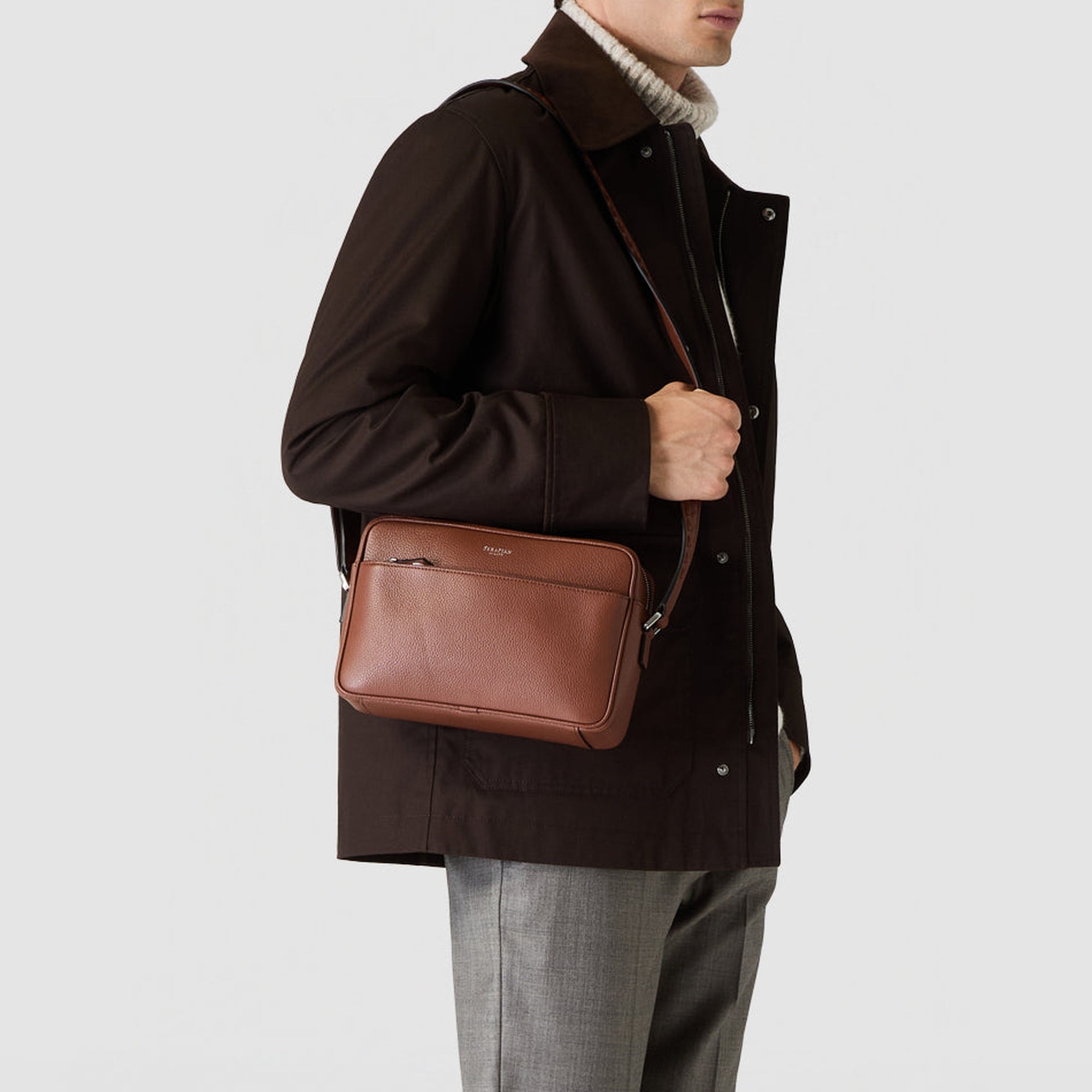 East West leather messenger bag - Tobacco