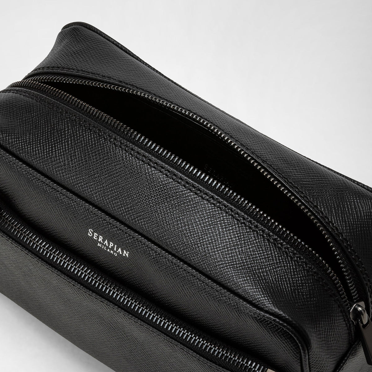 Single toiletry Evolution Eclipse NP - Black Eclipse