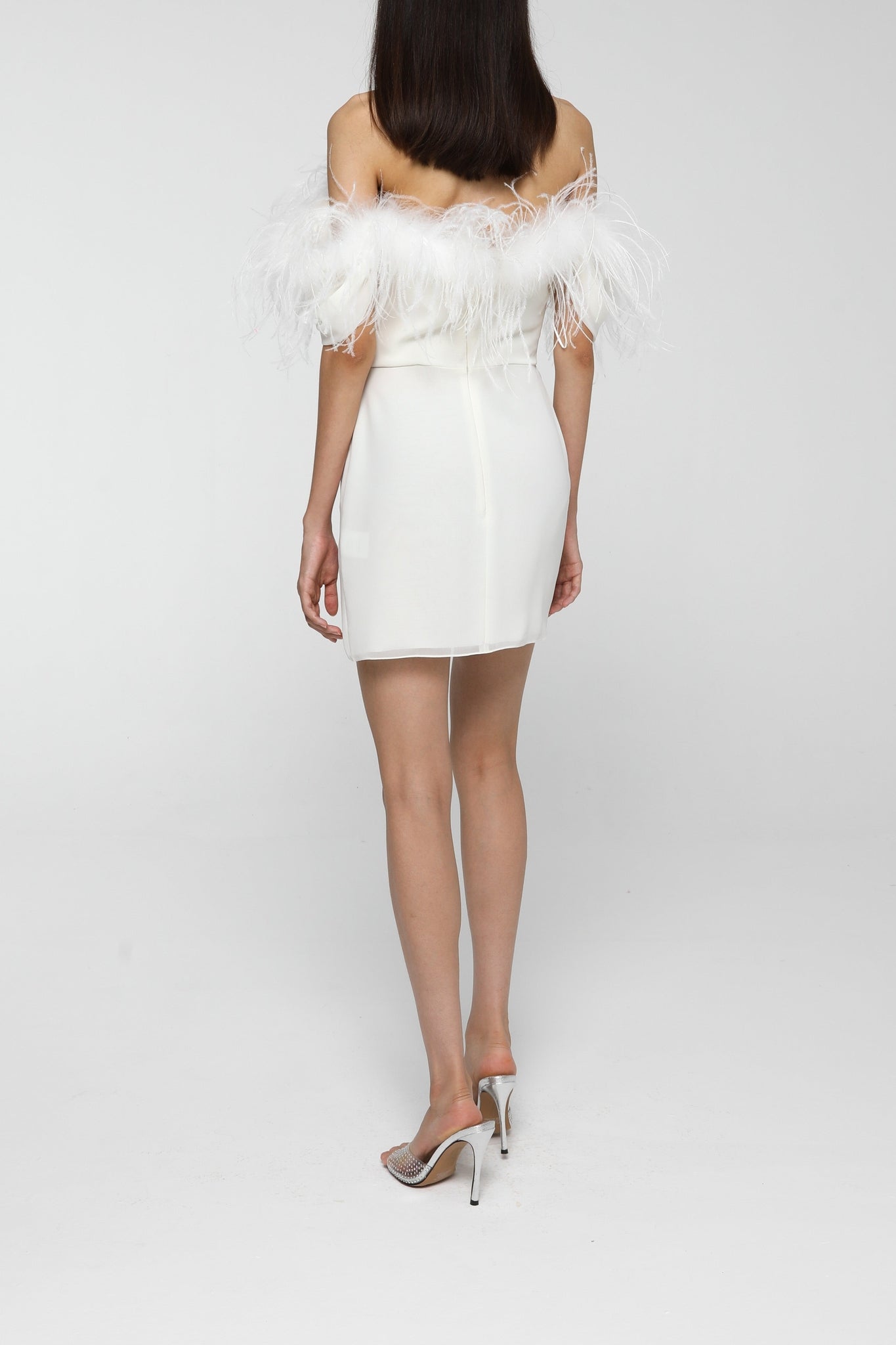 Robe courte avec plumes - White
