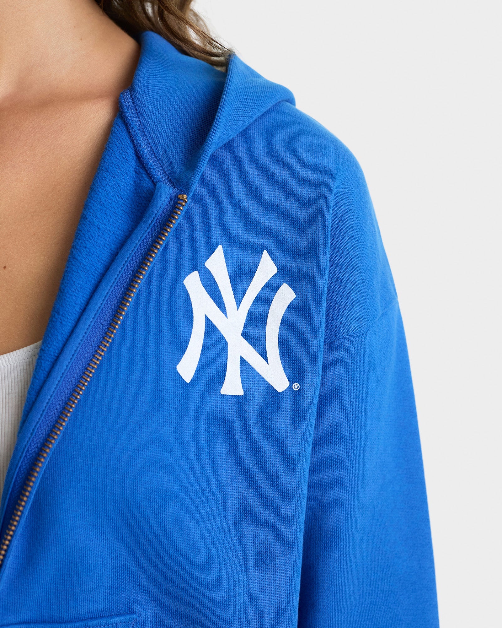 Sweat à capuche court zippé Yankees Serif - Bleu équipe/Blanc