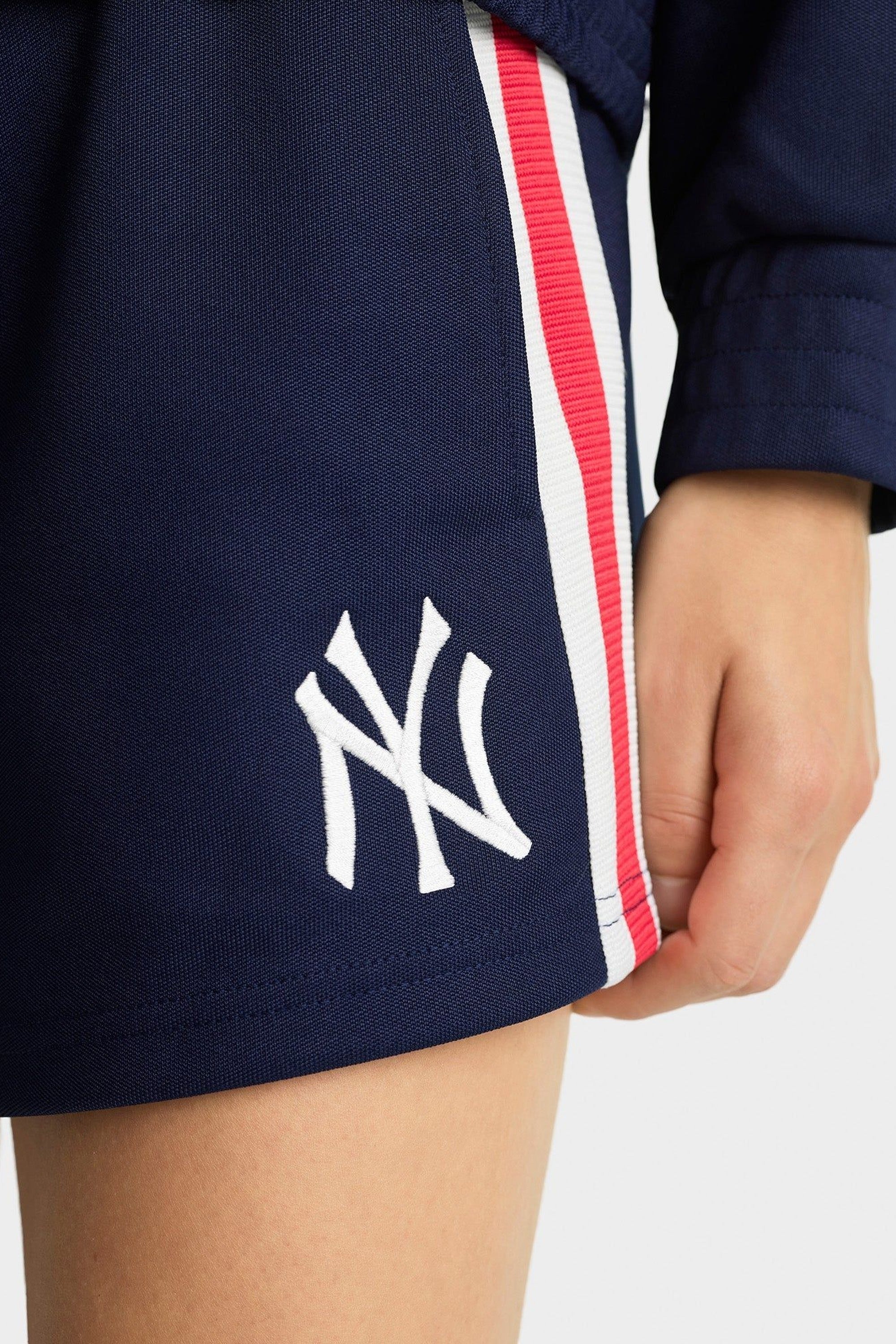 Yankees Serif Roller Short - Navy & White & Red