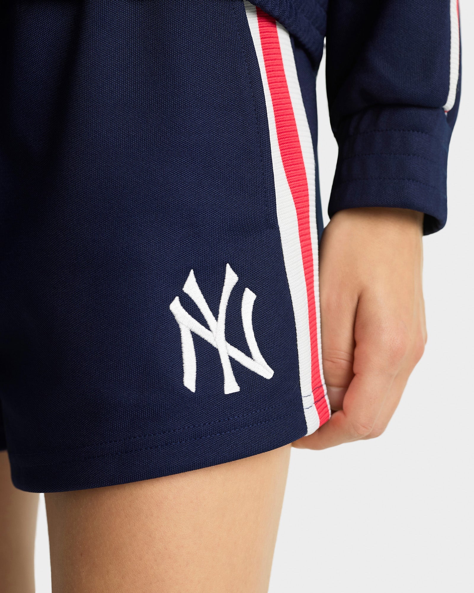 Yankees Serif Roller Short - Navy & White & Red
