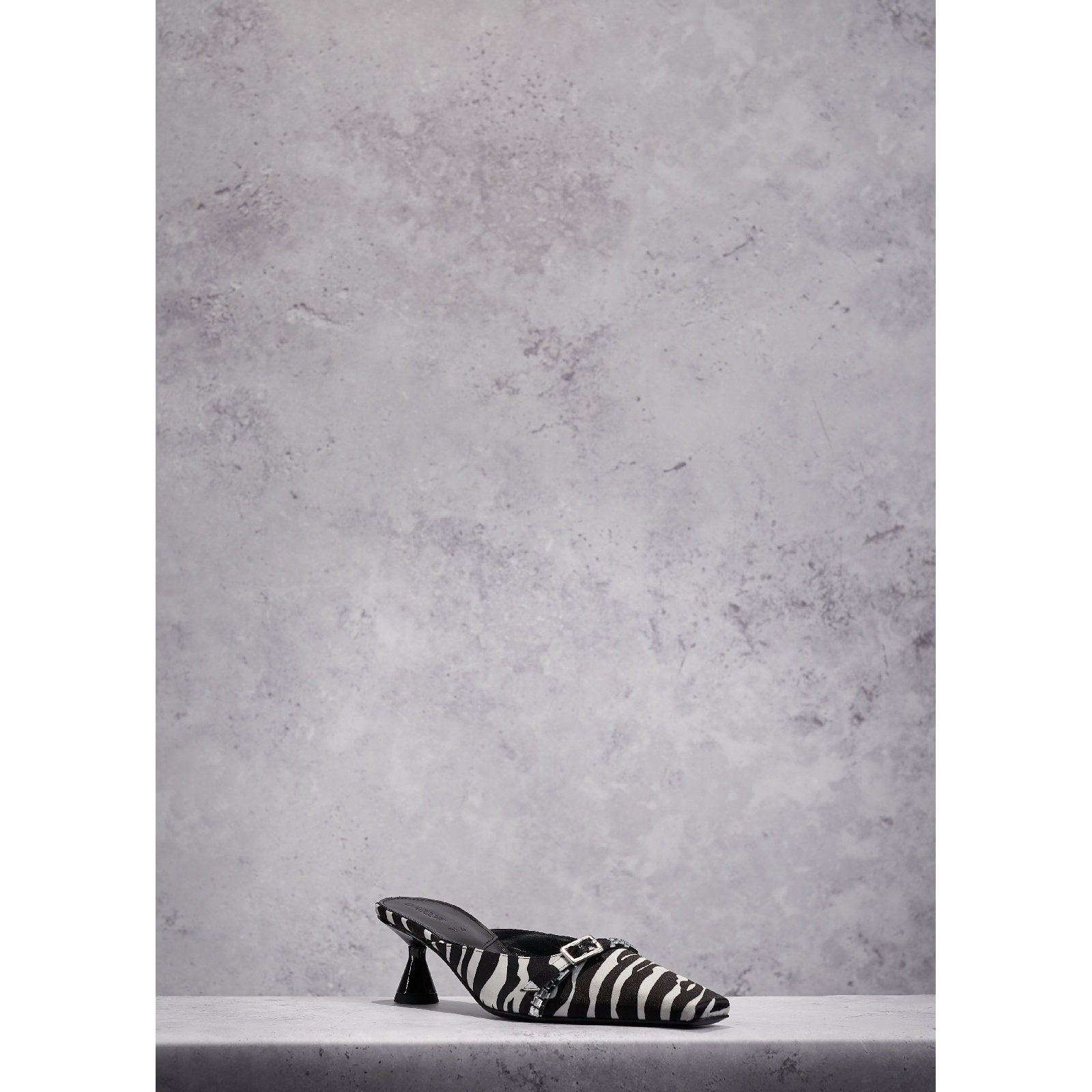 Storm 55 Mules - Zebra