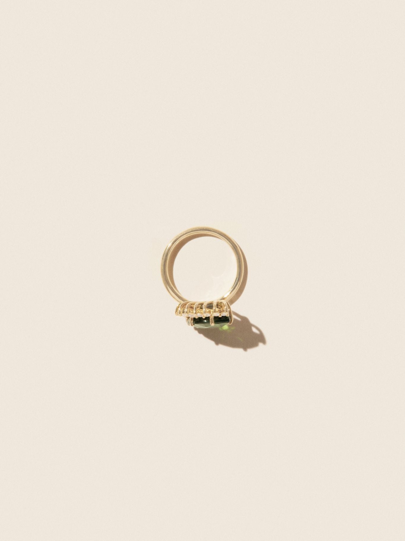 Bague Sun N°2 en or jaune sertie de diamant - Tourmaline Verte