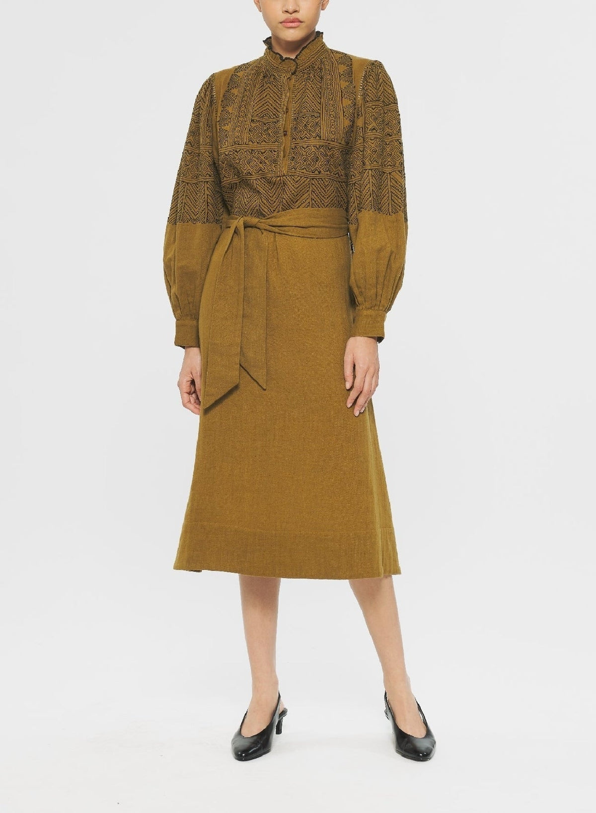 Robe brodée Svetlana - Camel