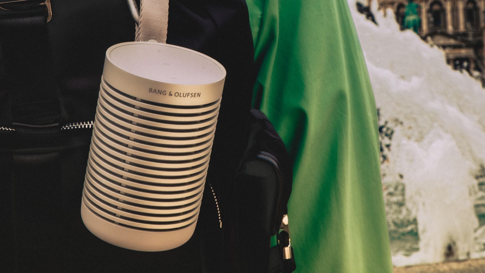 Enceinte bluetooth portable étanche Beosound Explore - Gris