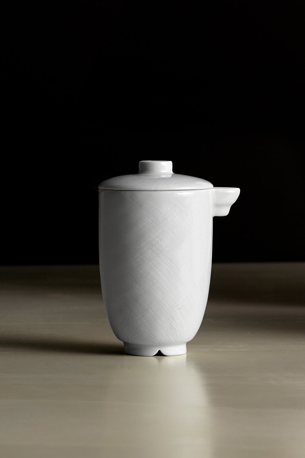 Han teapot in platinum and porcelain - White