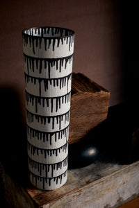 Grand vase Tokasu en porcelaine - Blanc & Indigo