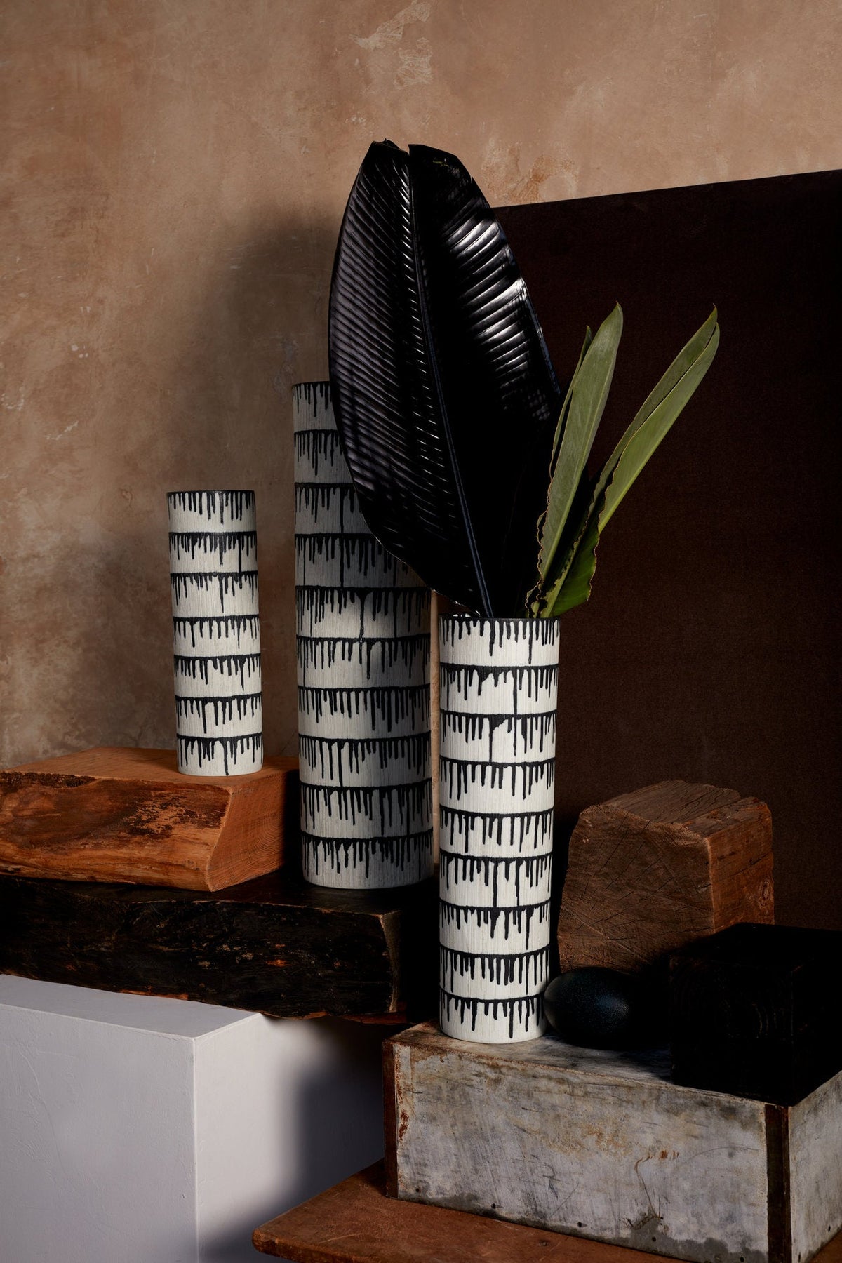 Très grand vase Tokasu en porcelaine - Blanc & Indigo