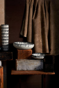 Grand bol rond Tokasu en porcelaine - Blanc & Indigo