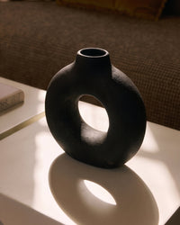 Vase Susanar en céramique - Noir