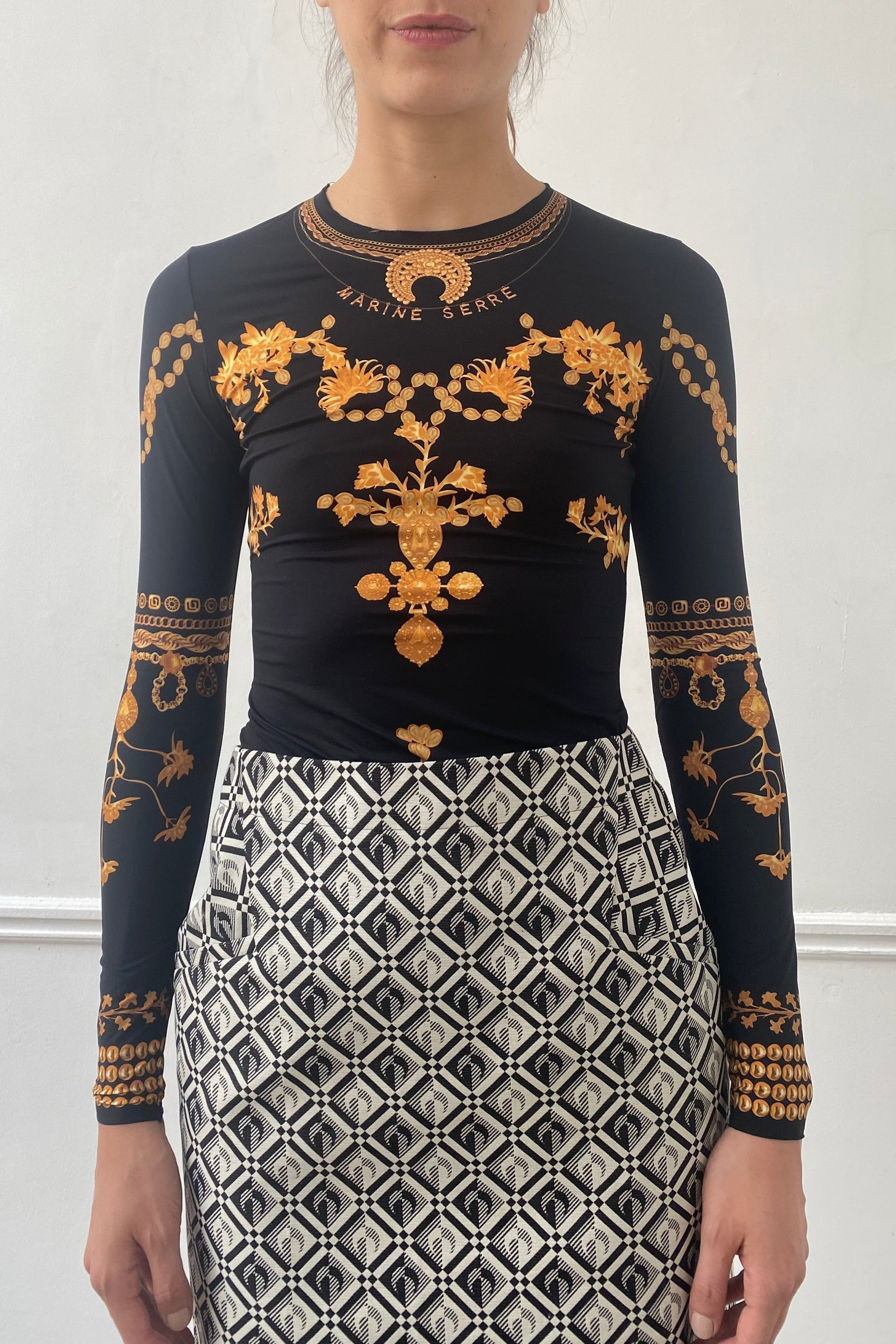 PRIX MARQUE : 85€_Placed Ornament Jewelr Top - Placed Ornament Jewelr