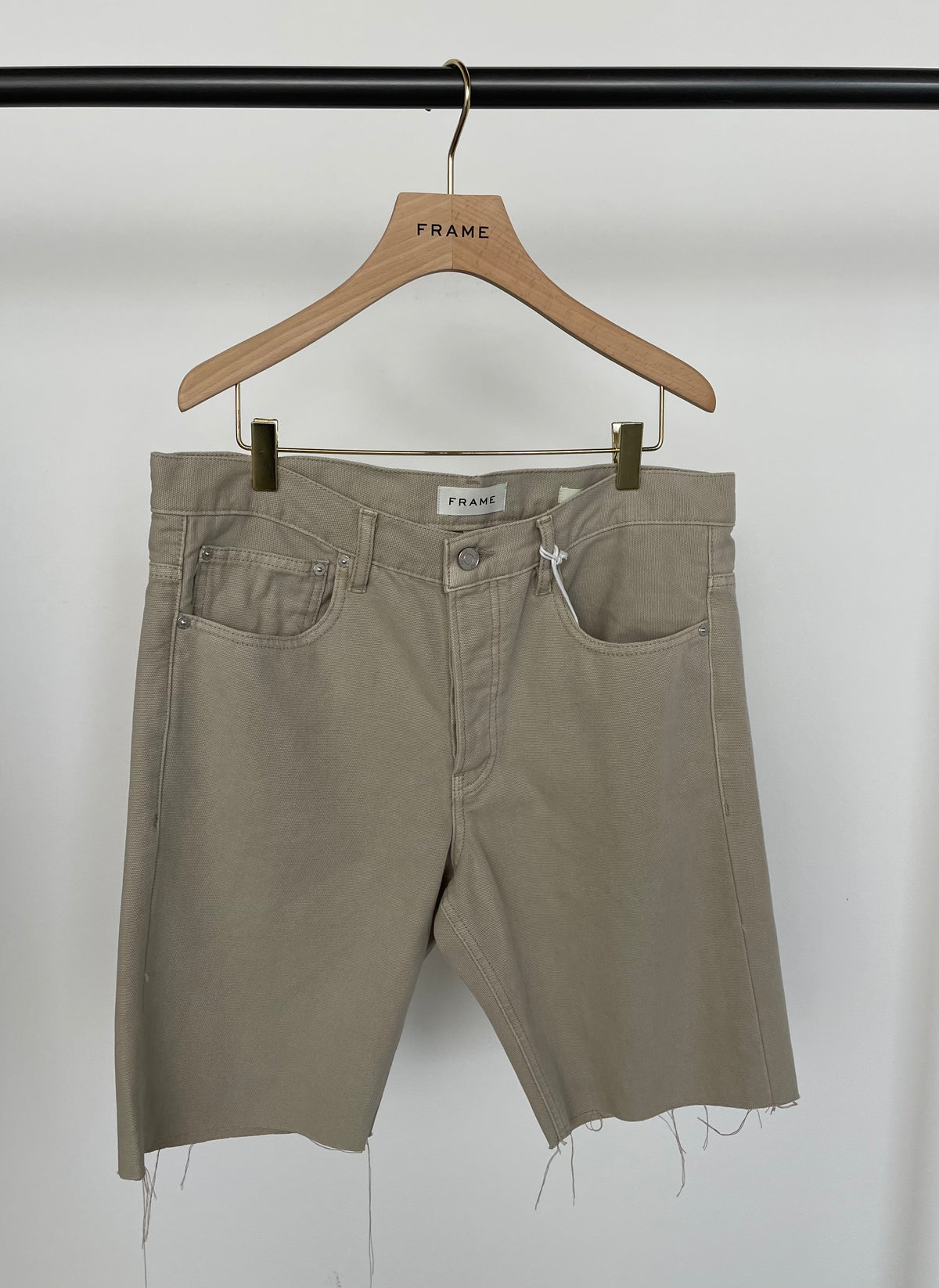 RELAXED SHORT RAW HEMBEACH SAND