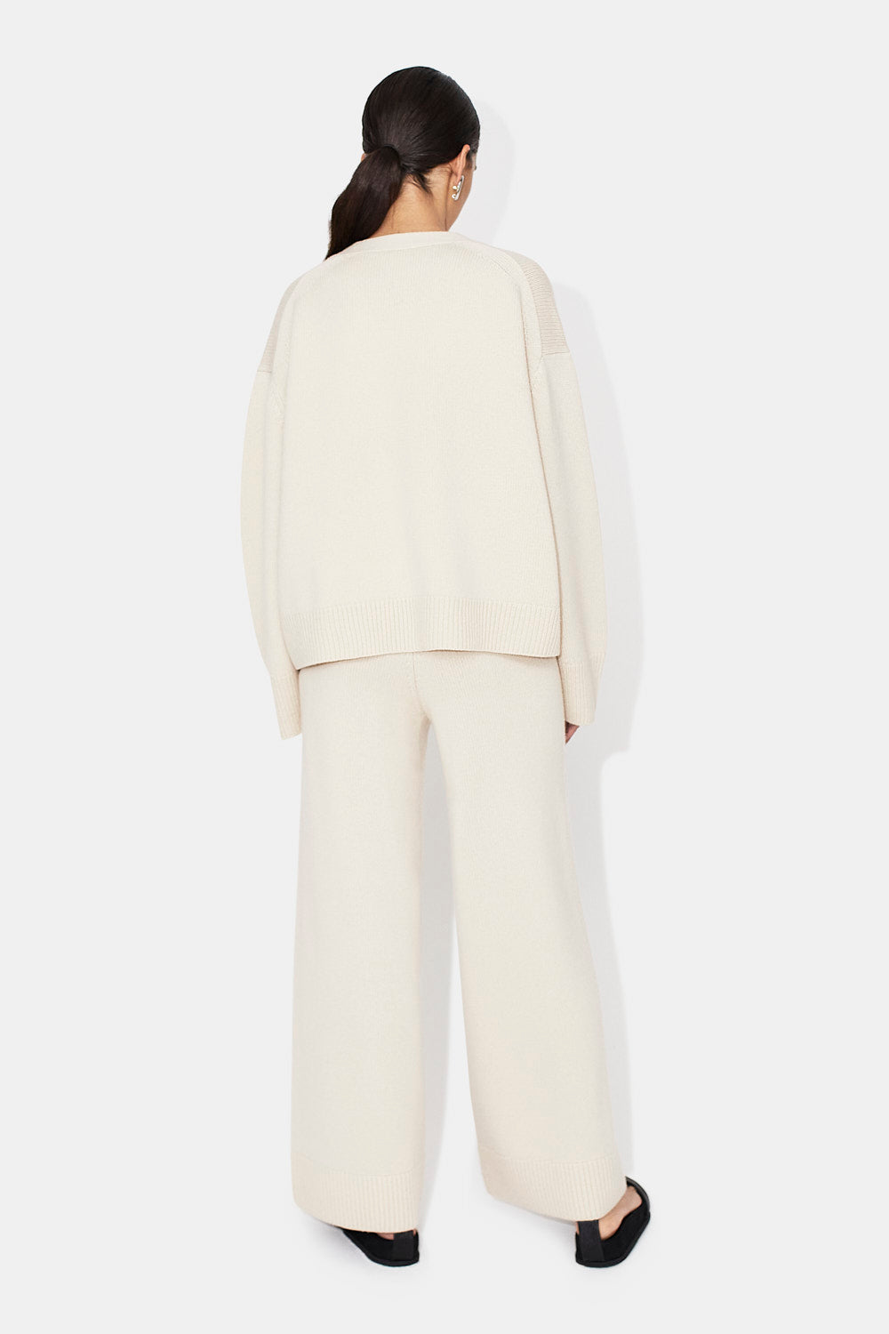 Theia Cashmere Turtle Neck - Crème