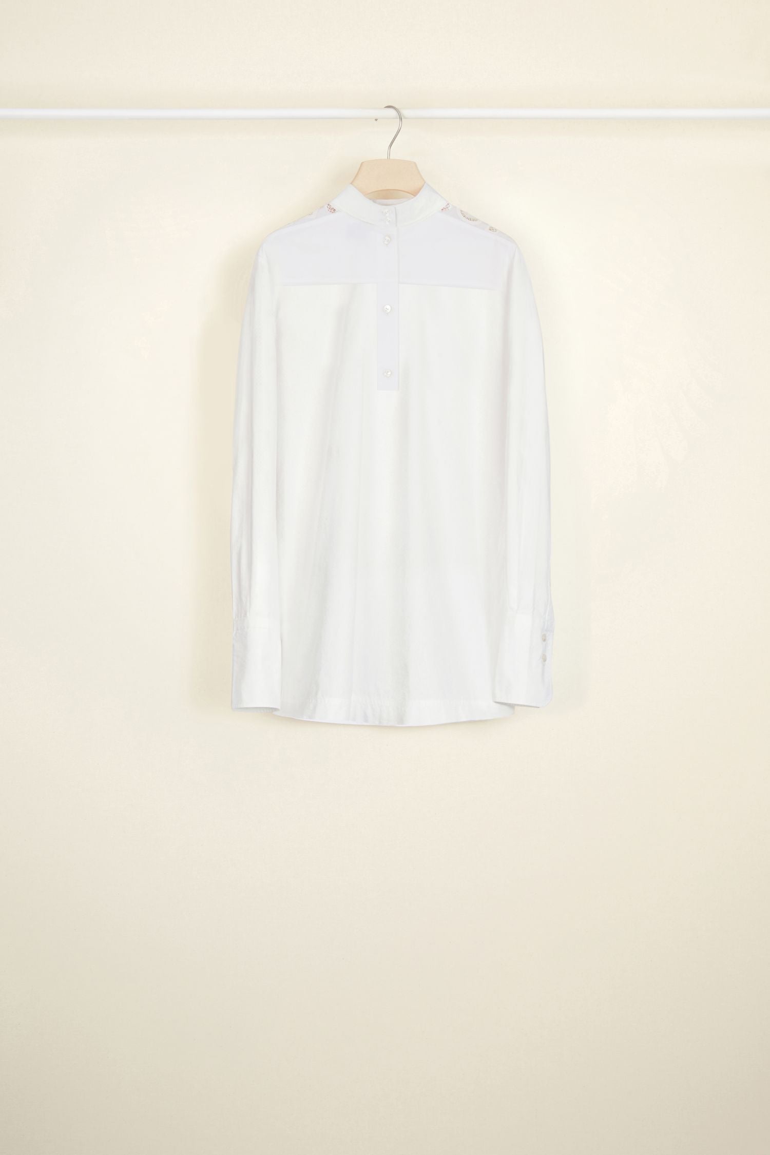 Cotton top with inlaid guipure - White