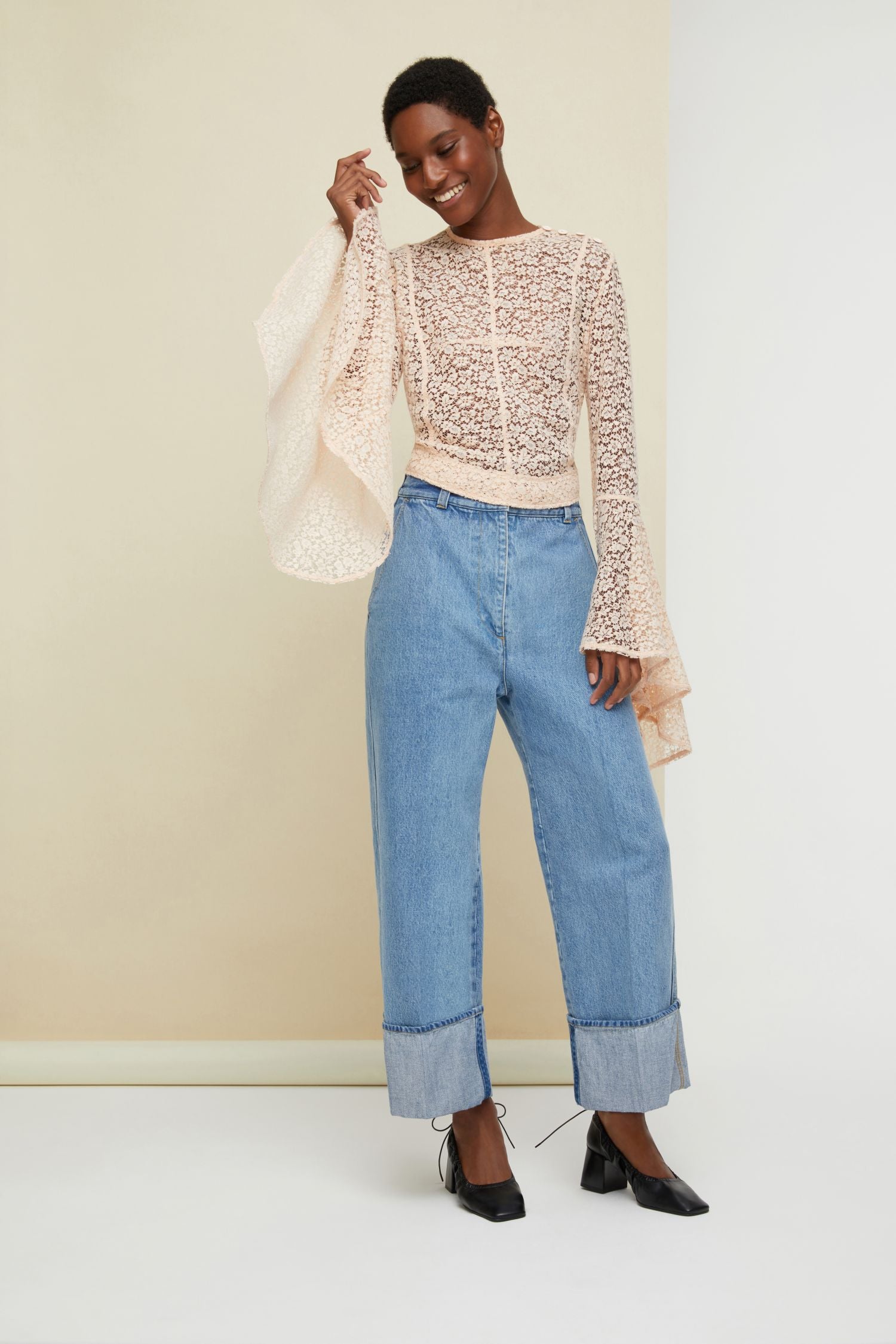 Flared sleeves lace top - FPeach blossom