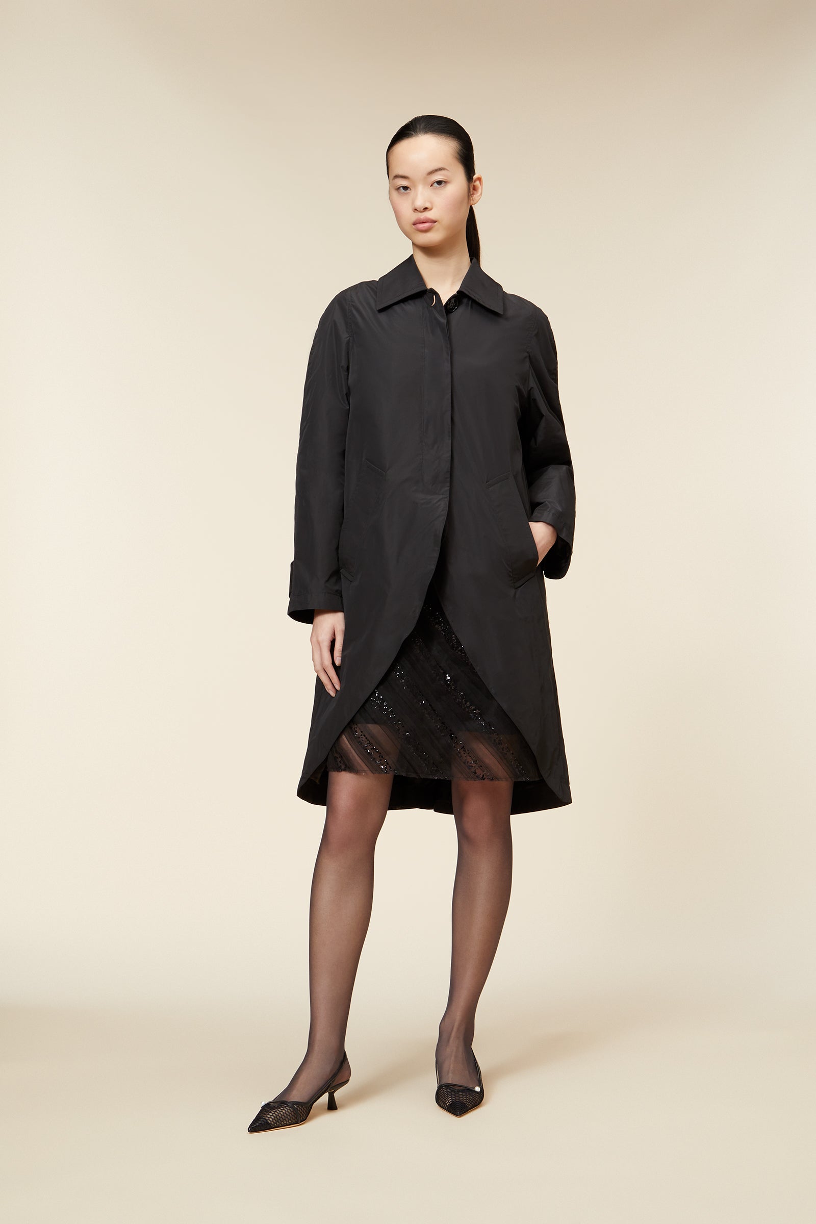 Black / GODET TRENCHCOAT