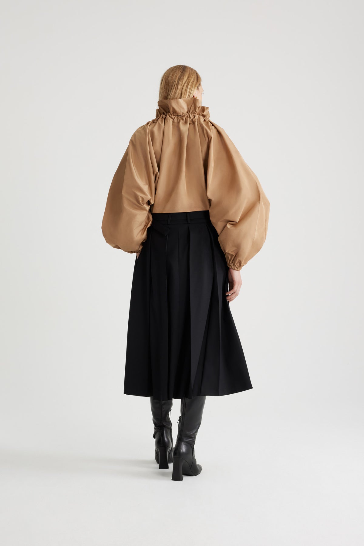 Gray Sand / Haut à manches bouffantes en faille recyclée