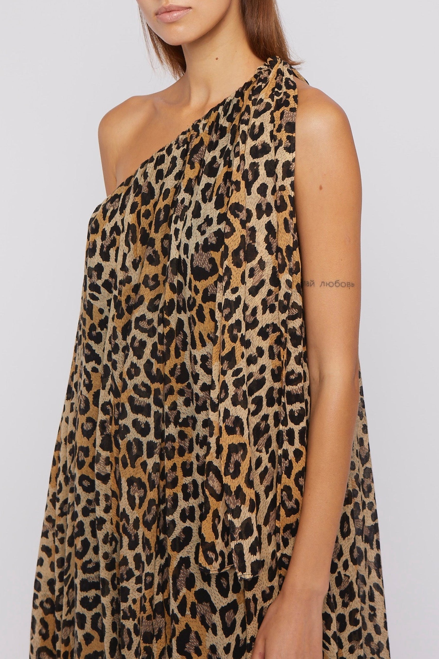 Robe Tojo à épaule asymétrique - Leopard
