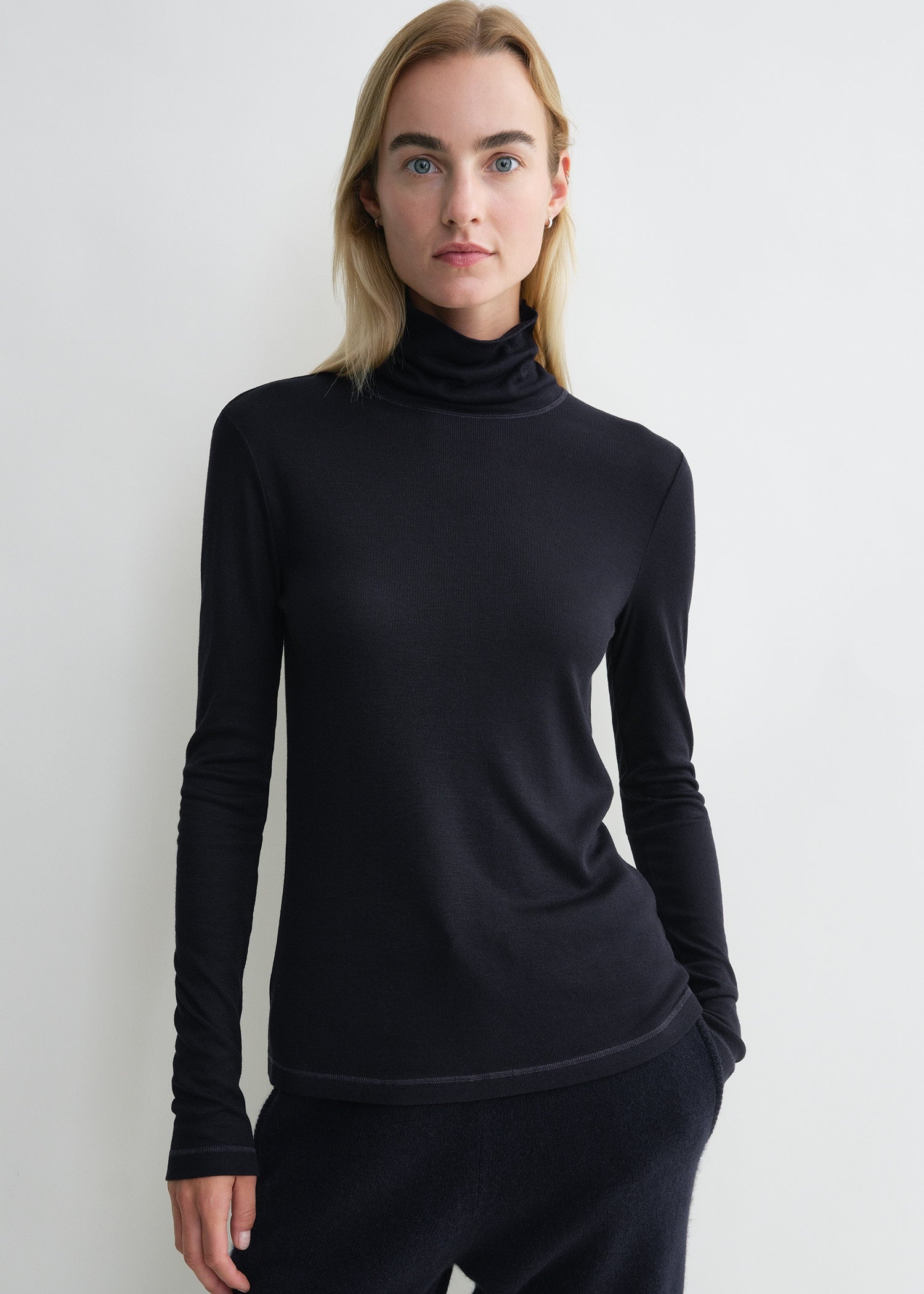 HIGH-NECK RIB TOP