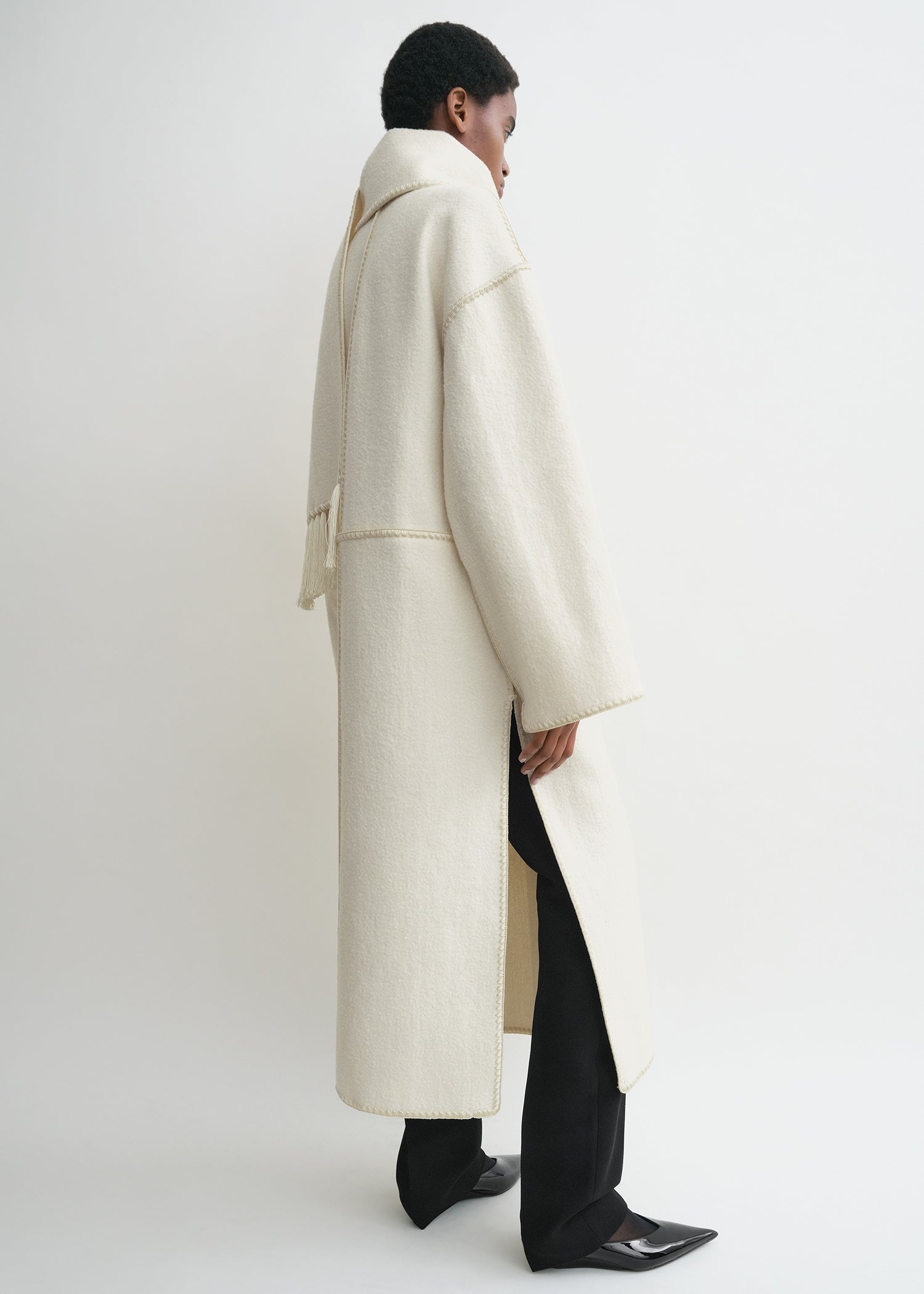 EMBROIDERED SCARF COAT