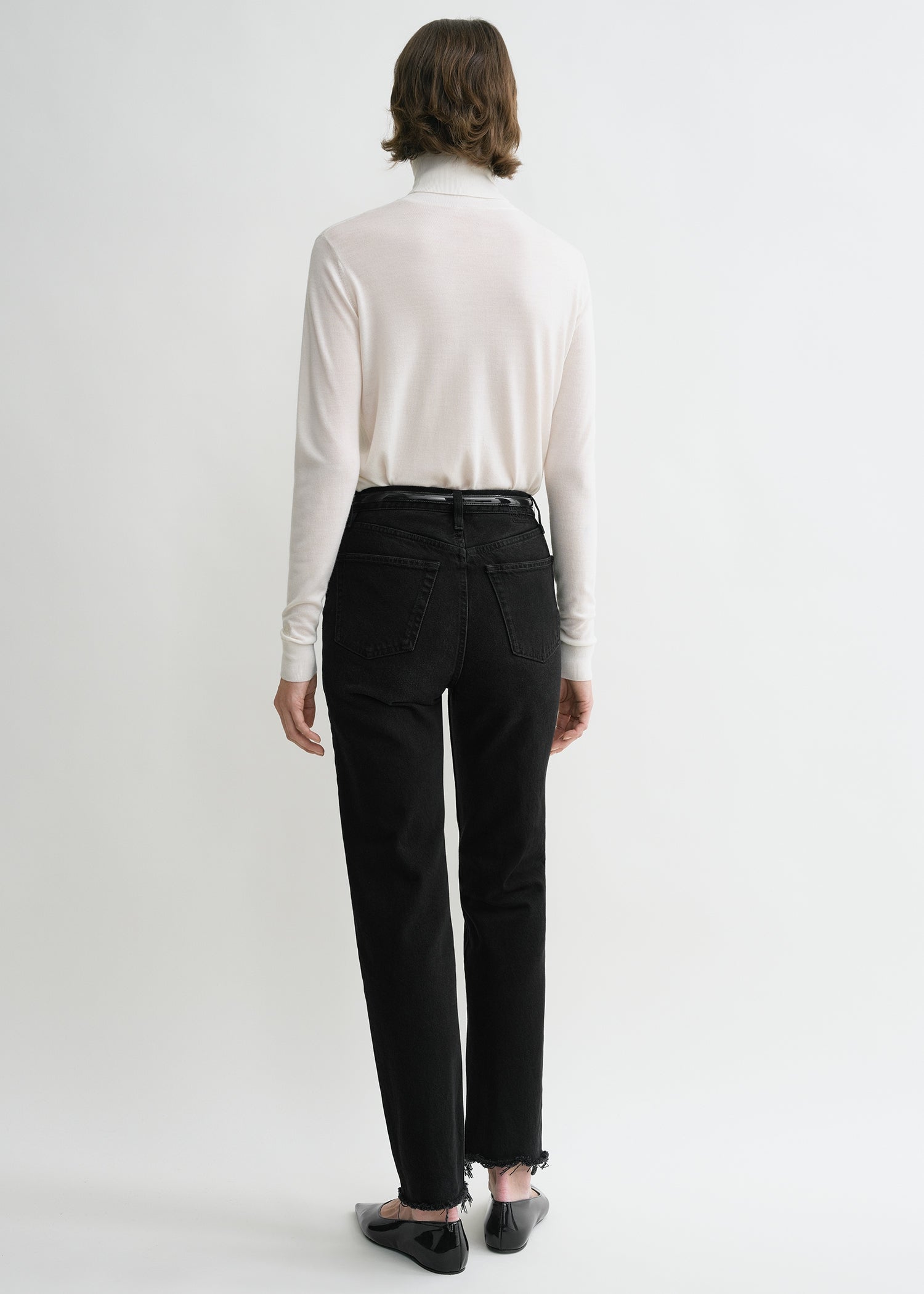 CLASSIC CUT DENIM