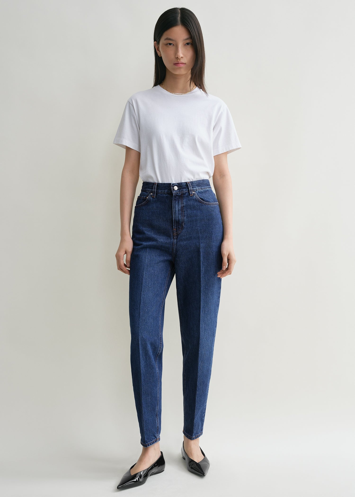 TAPERED LEG DENIM