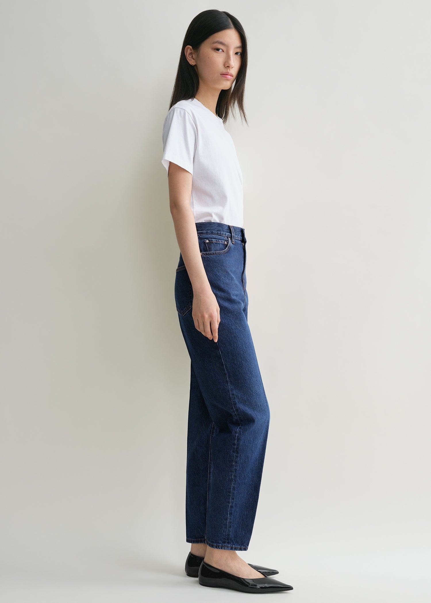 TAPERED LEG DENIM