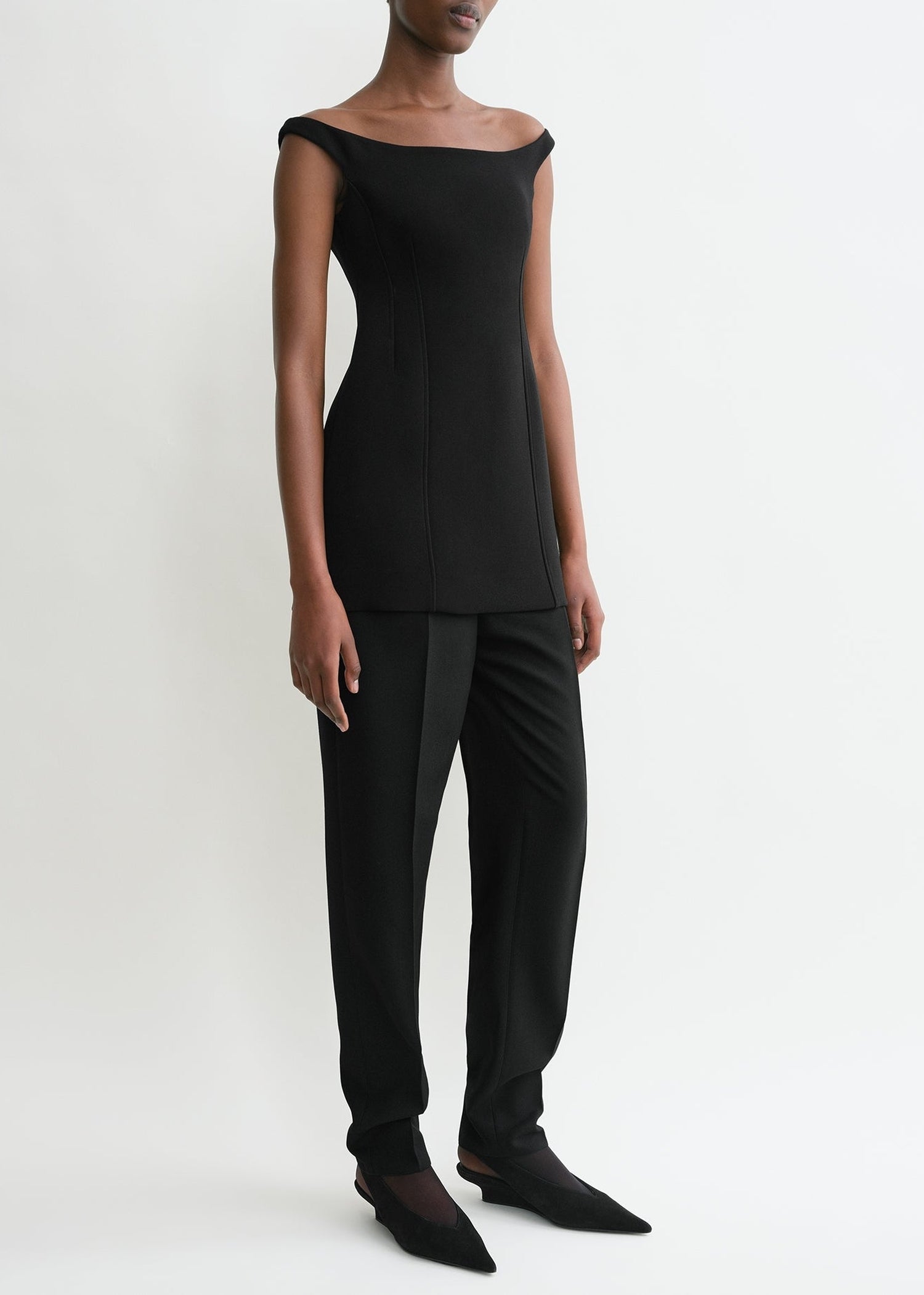 CURVED OFF-SHOULDER TOP