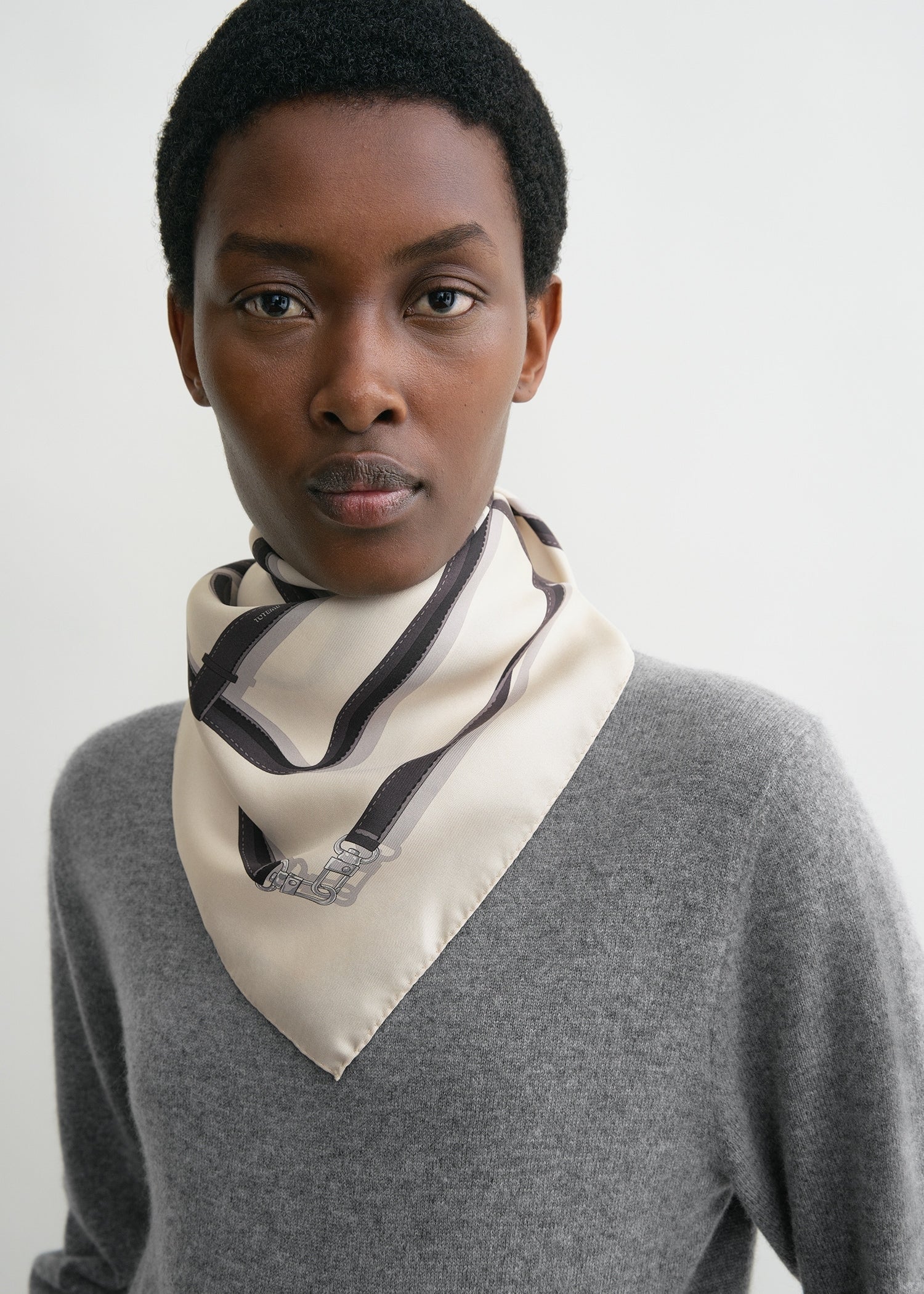 CLASP BELT SILK SCARF