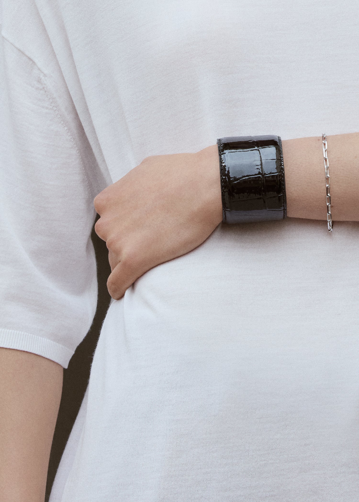 CROCO-EMBOSSED CUFF