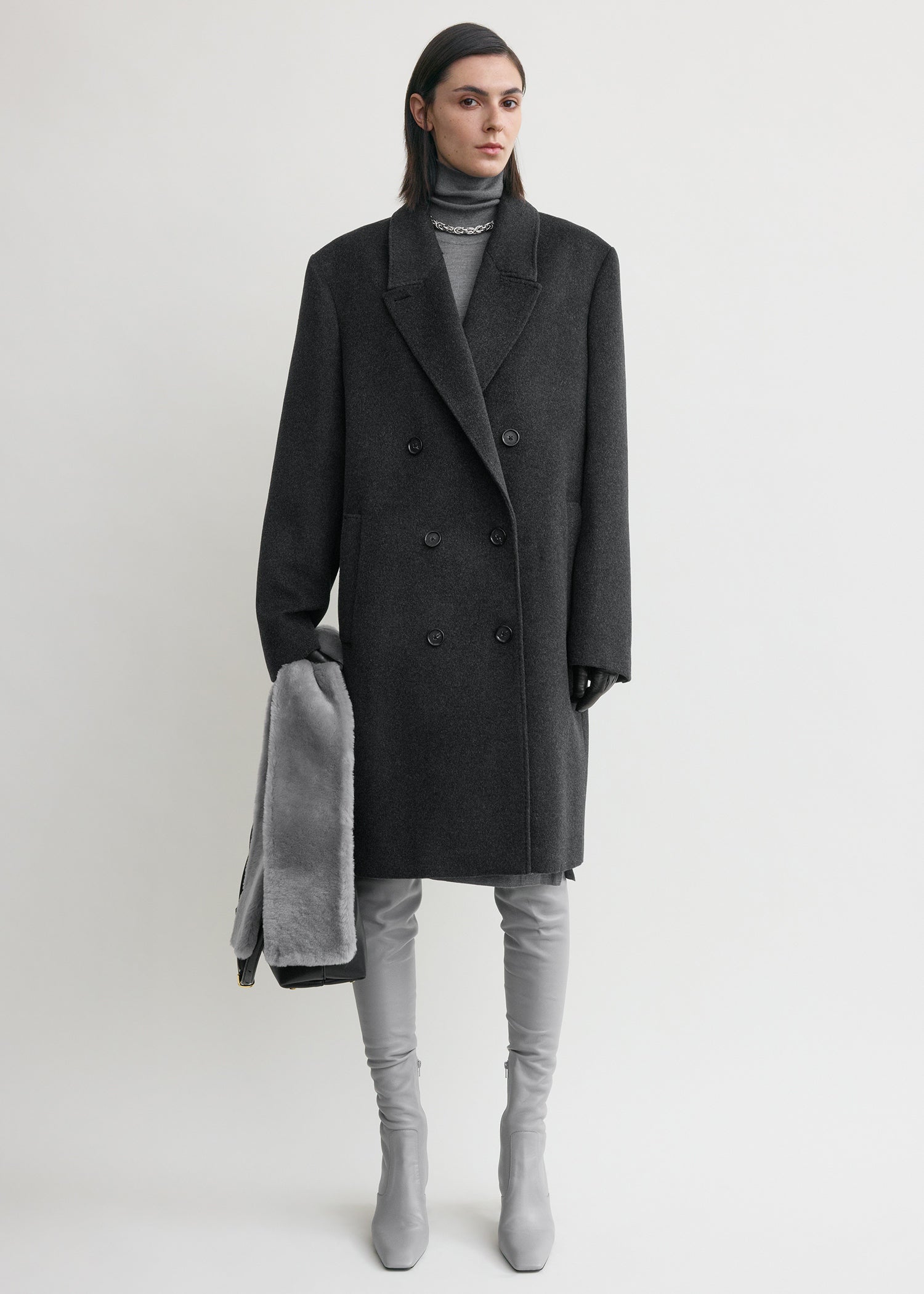 DOUBLE-BREASTED CASHMERE COAT
