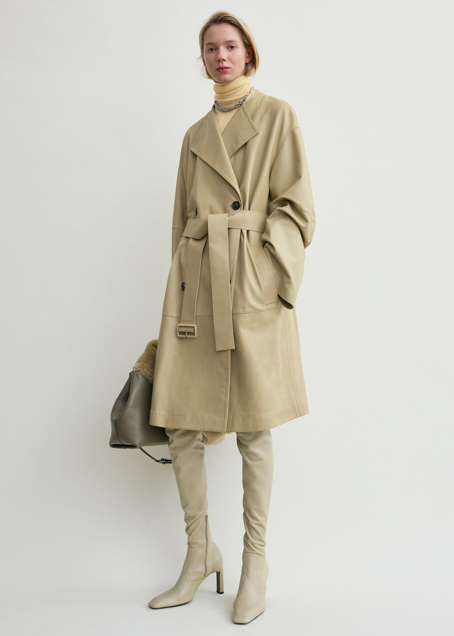 COLLARLESS LEATHER COAT
