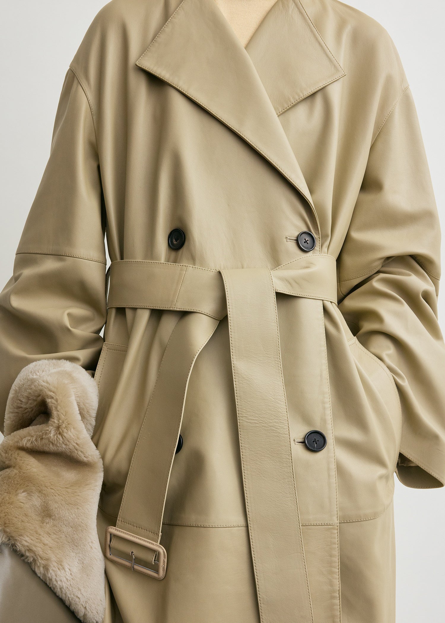 COLLARLESS LEATHER COAT