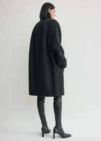 COLLARLESS FELT COAT