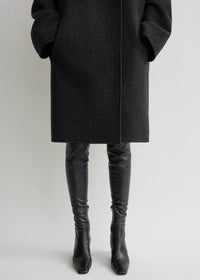 COLLARLESS FELT COAT