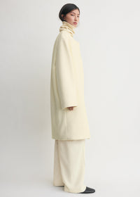 COLLARLESS FELT COAT