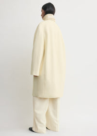 COLLARLESS FELT COAT
