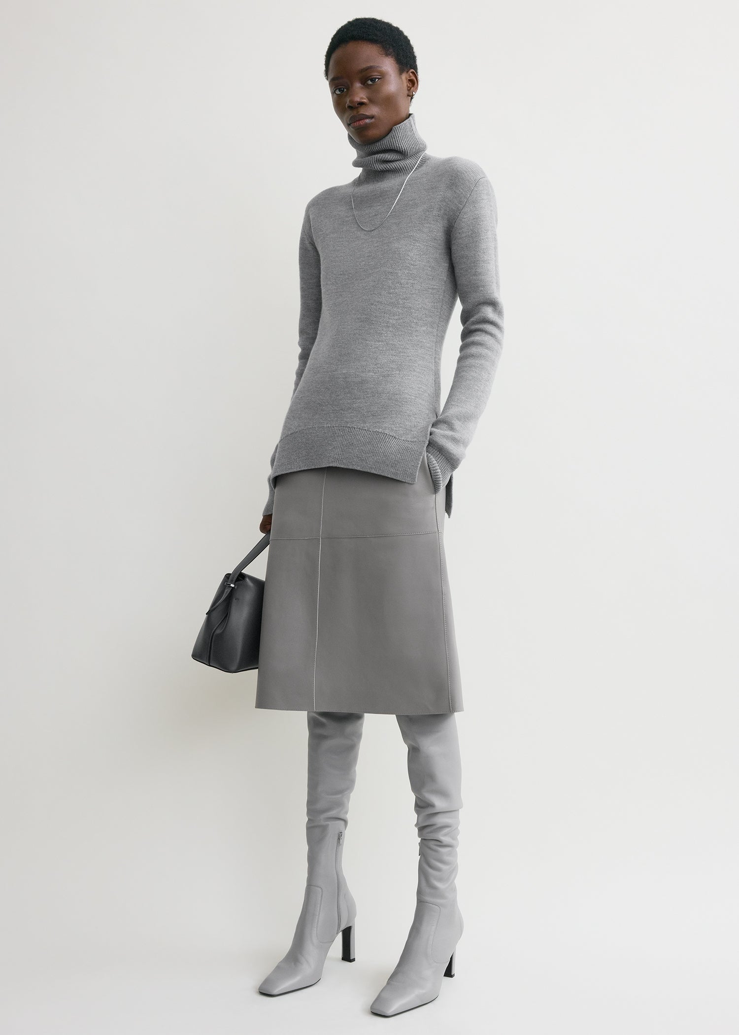 HIGH-NECK DOUBLE KNIT